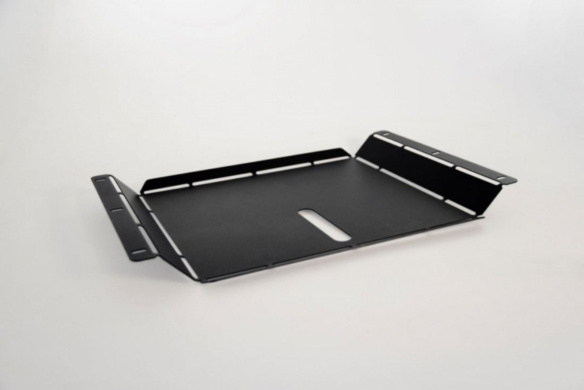 Schwarzer Miss Moneypenny Schreibtisch Radius Kabelkanal aus Metall, Zubehör für moderne Büromöbel.