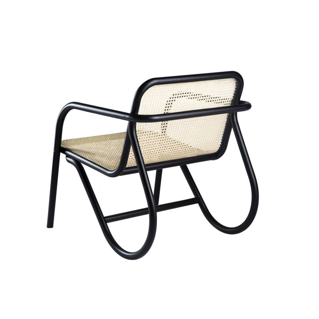 N. 200 Sessel von Wiener GTV Design mit schwarzem Gestell und Wiener Geflecht.