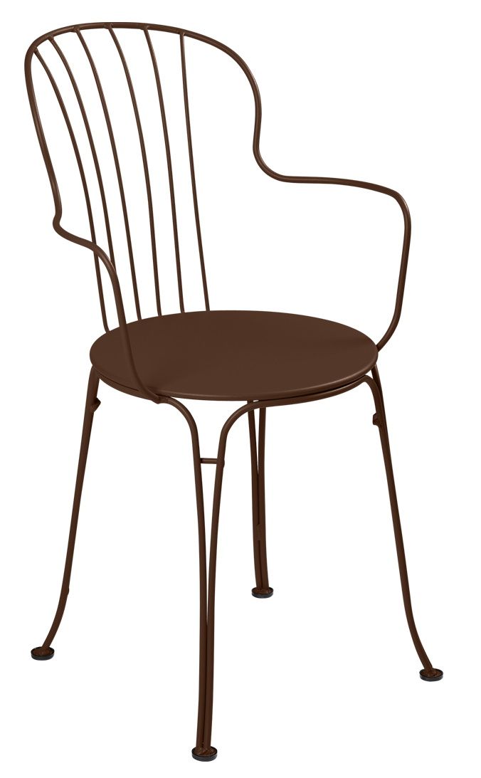 Brauner Opéra+ Stuhl von Fermob für den Außenbereich, gefertigt aus filigranem Stahl.