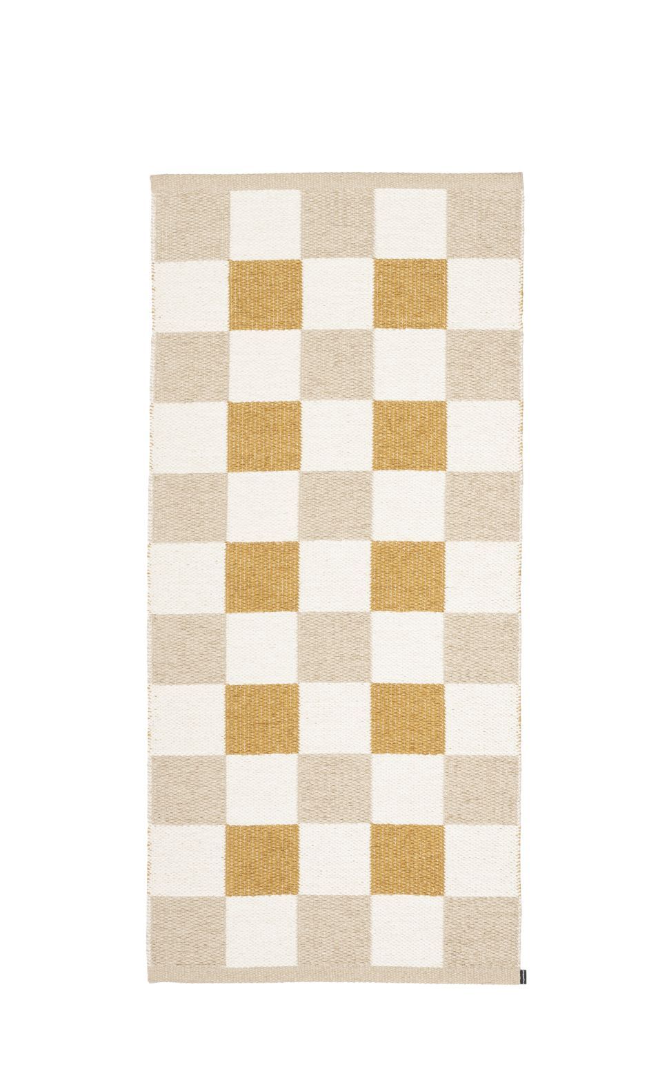 Beiger Pappelina Teppich Pix 70x160cm mit Schachbrettmuster in Beige, Weiß und Gold. Hochwertiger, gewebter Teppich.