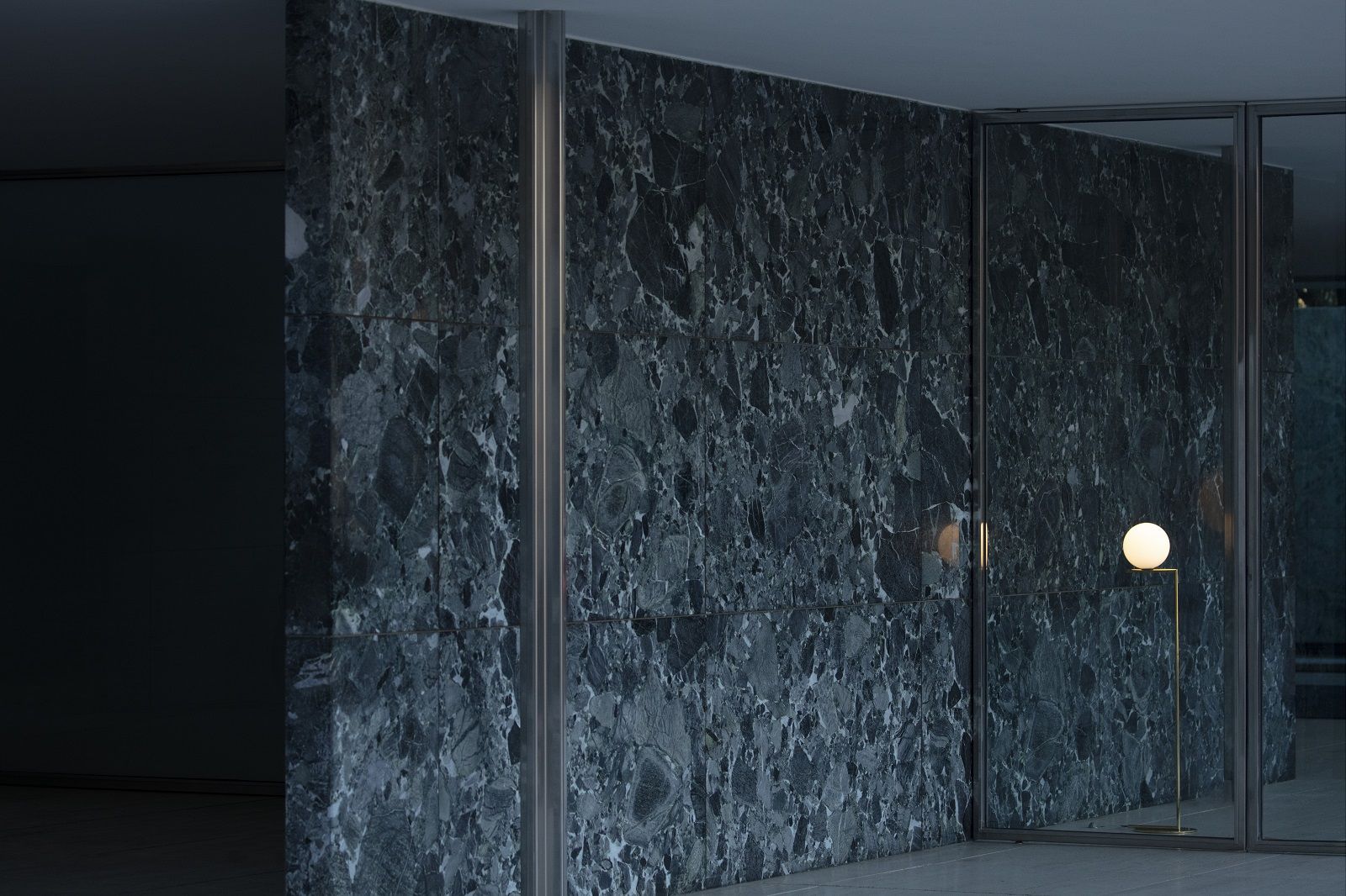 IC F1 Stehleuchte 24K Gold LIMITED EDITION Flos