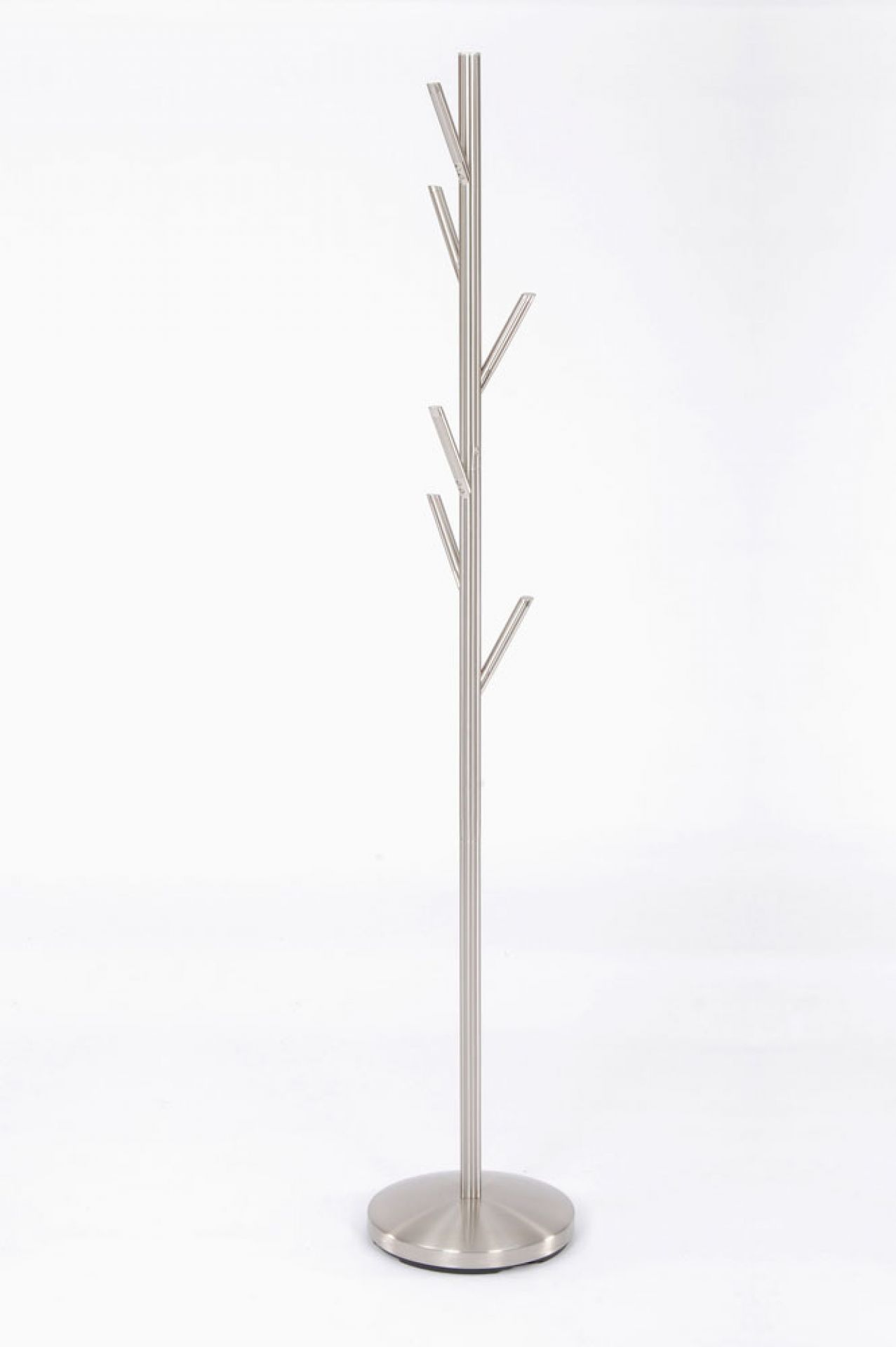 Detroit Kleiderständer von Jan Kurtz mit sechs Haken aus gebürstetem Edelstahl auf runder Basis.
