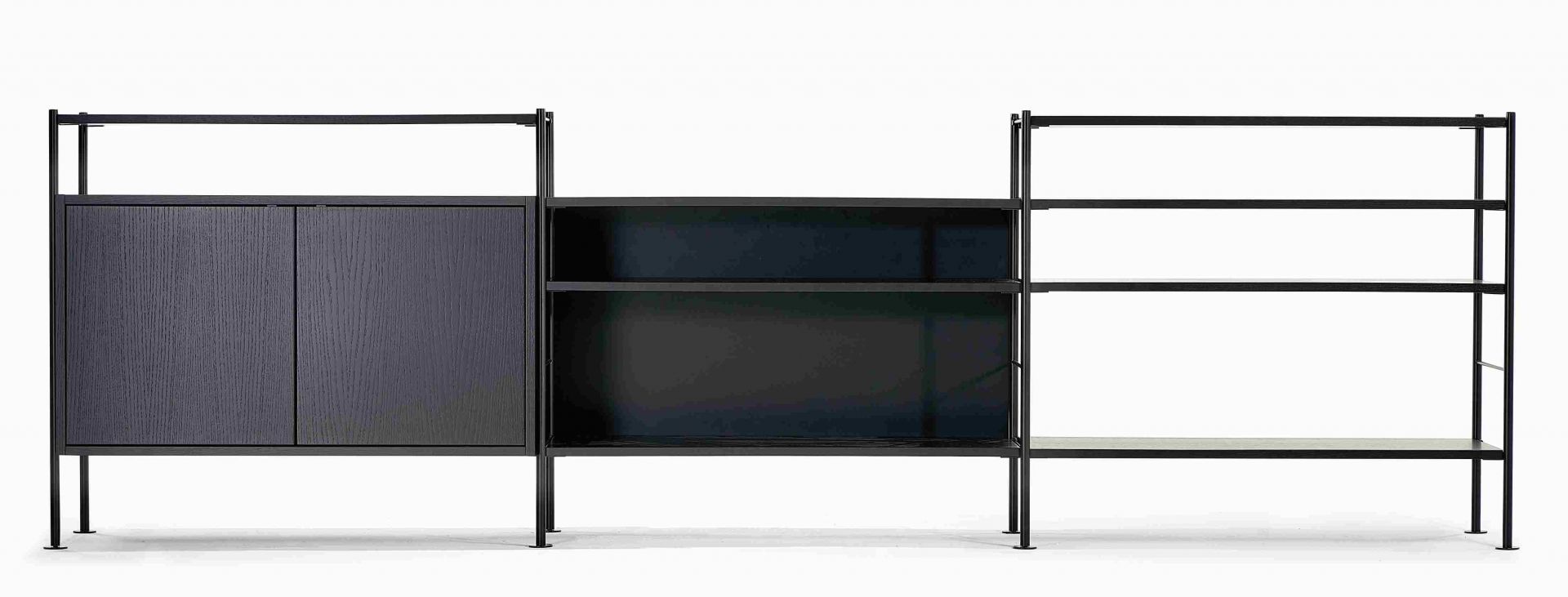 Schwarzes Hirche DHS 10 Sideboard von Richard Lampert mit Schranktüren und offenen Regalen.