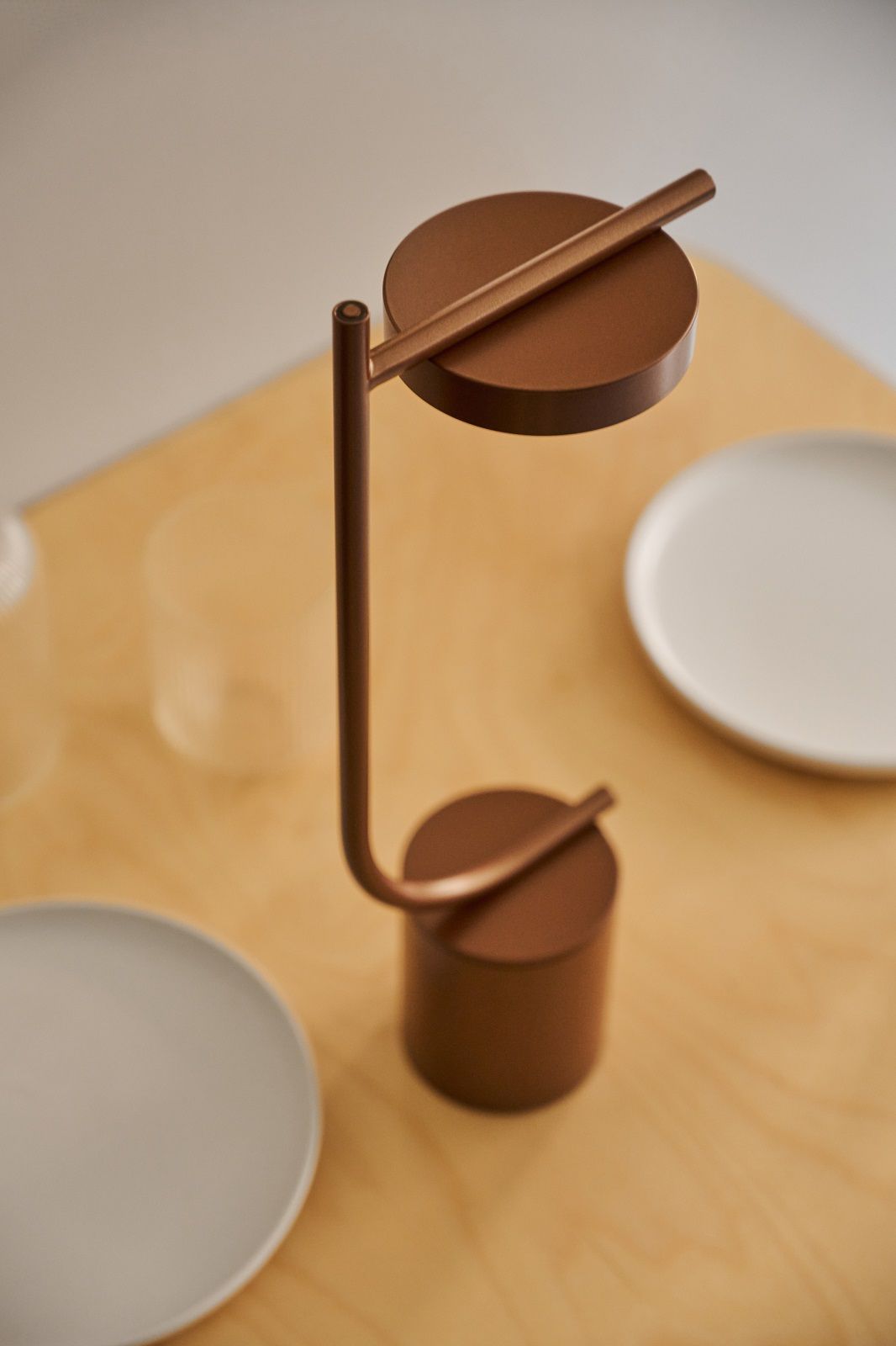 Igram Portable Table Lamp Shape J Akkuleuchte / Tischleuchte Grupa 