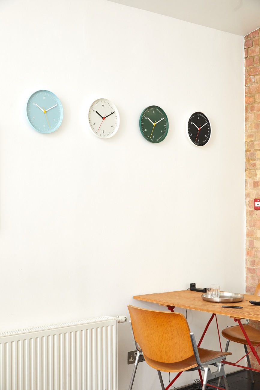 Wall Clock Wanduhr Hay