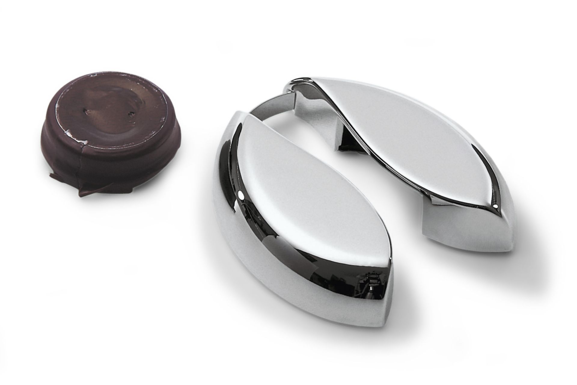 Luca Weinset von Philippi, dreiteilig, mit Korken und Korkenzieher aus glänzendem Metall.