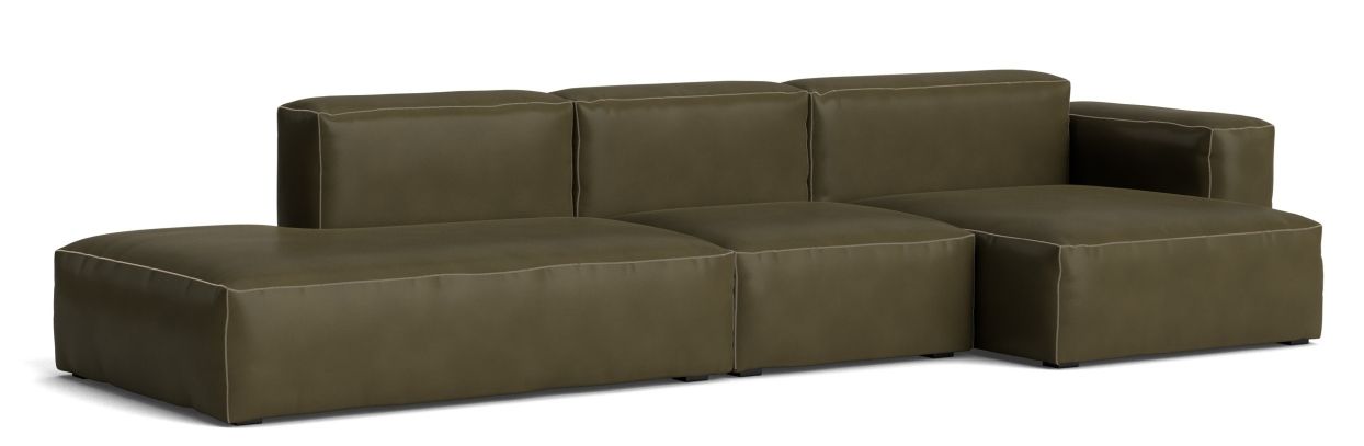 Mags Soft Sofa in Waldgrün mit beiger Naht. Moderne Ledercouch für Wohnzimmer.