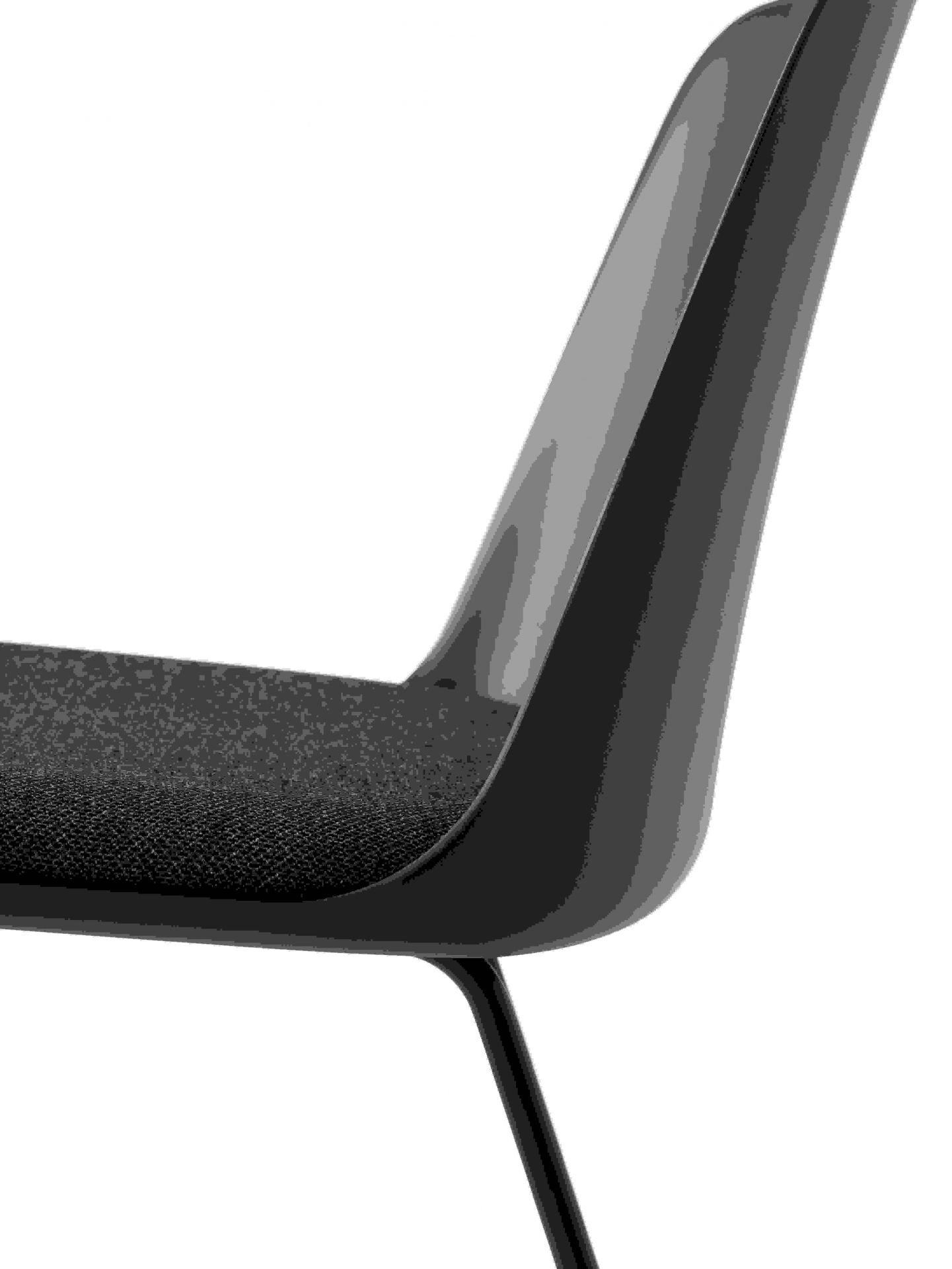 Rely Stuhl HW6 / HW7 / HW8 / HW9 AndTradition