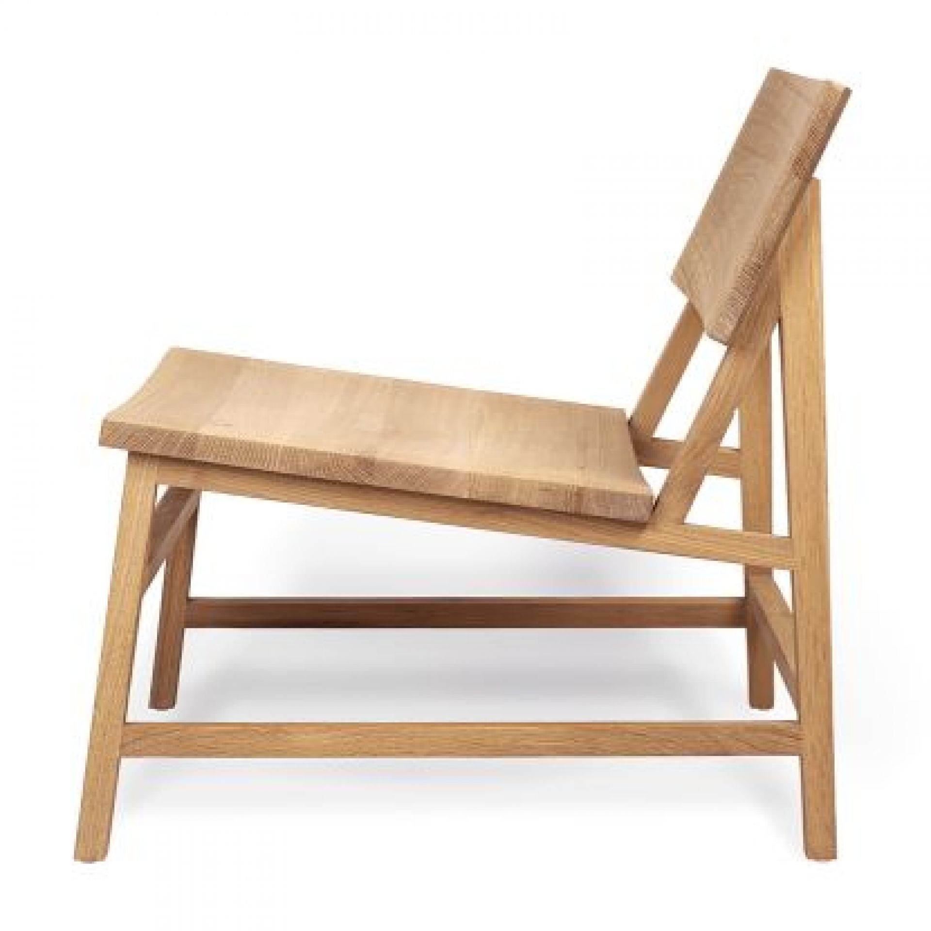 N2 Lounge Stuhl aus Eiche von Ethnicraft, Seitenansicht. Moderner Holzstuhl für Wohnzimmer und Entspannung.