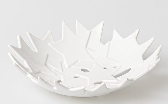 Weiße Sternschale "Sternchen" von Räder, Durchmesser 20 cm, dekorative Schale mit Sternenmuster für Wohnaccessoires.