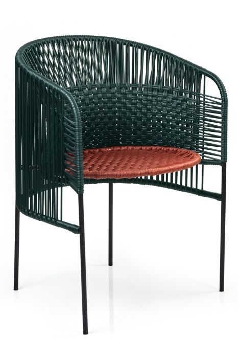 Caribe Chic Stuhl in Moosgrün und Kupfer für den Outdoor-Bereich mit schwarzen Beinen.