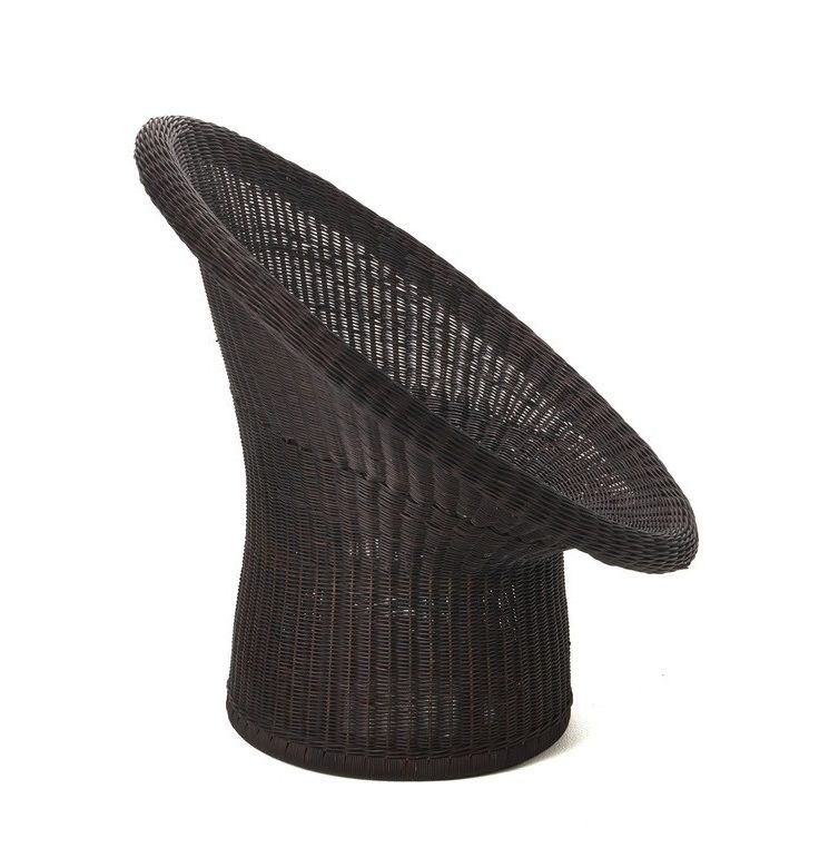 Brauner E10 Rattansessel von Richard Lampert, handgeflochten, modernes Design für Wohnzimmer und Garten.