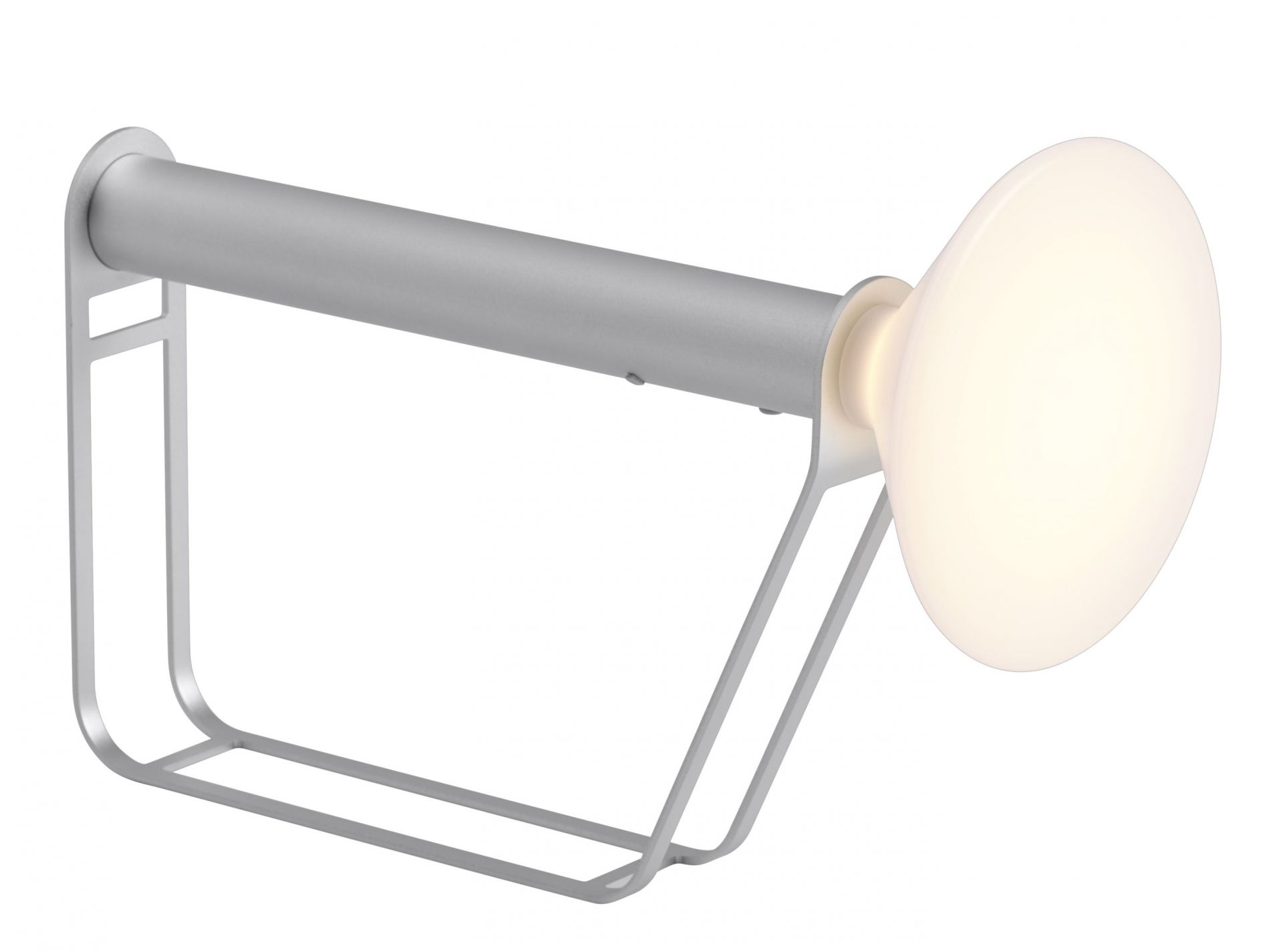 Piton Tischleuchte von Muuto: Moderne, tragbare Akku-Tischlampe aus Aluminium, ideal für den Innenbereich.