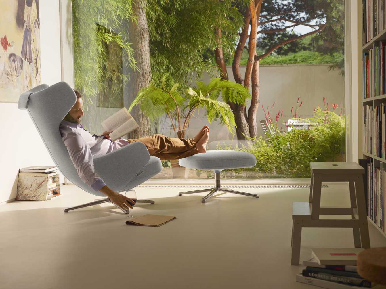 Grand Repos Sessel  + Ottoman Vitra Poliert Nubia Elfenbein / Perle