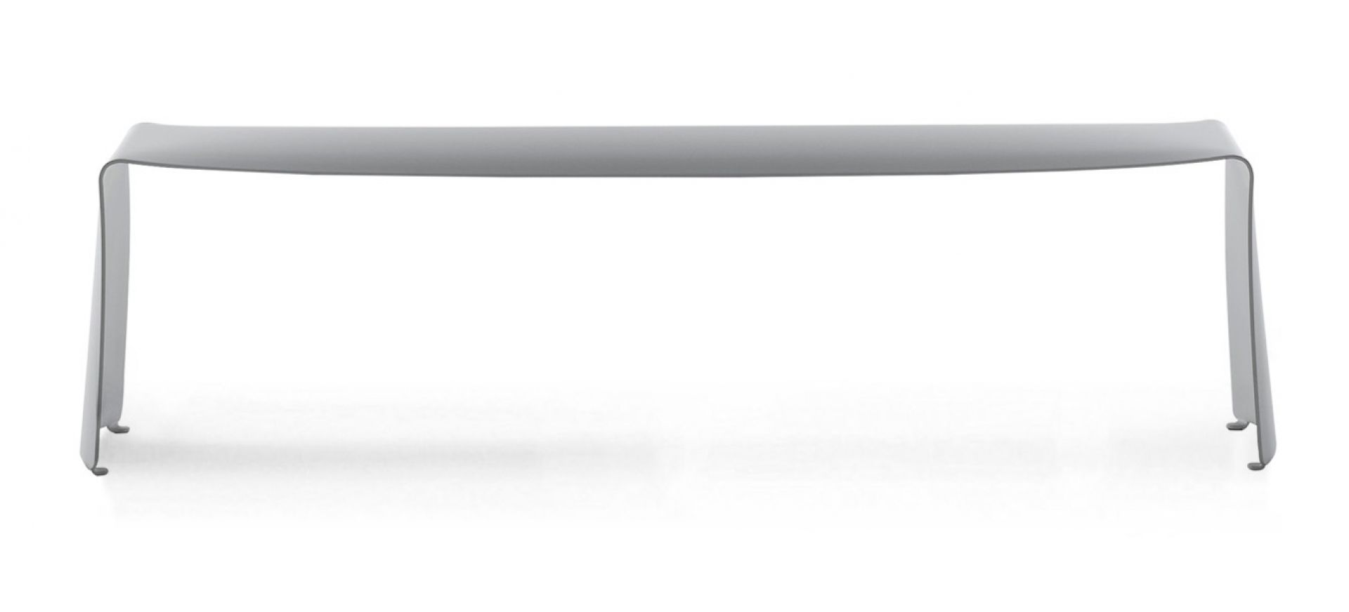 Le Banc Bank von MDF Italia, moderne Sitzbank aus mattem Aluminium, minimalistisches Design.