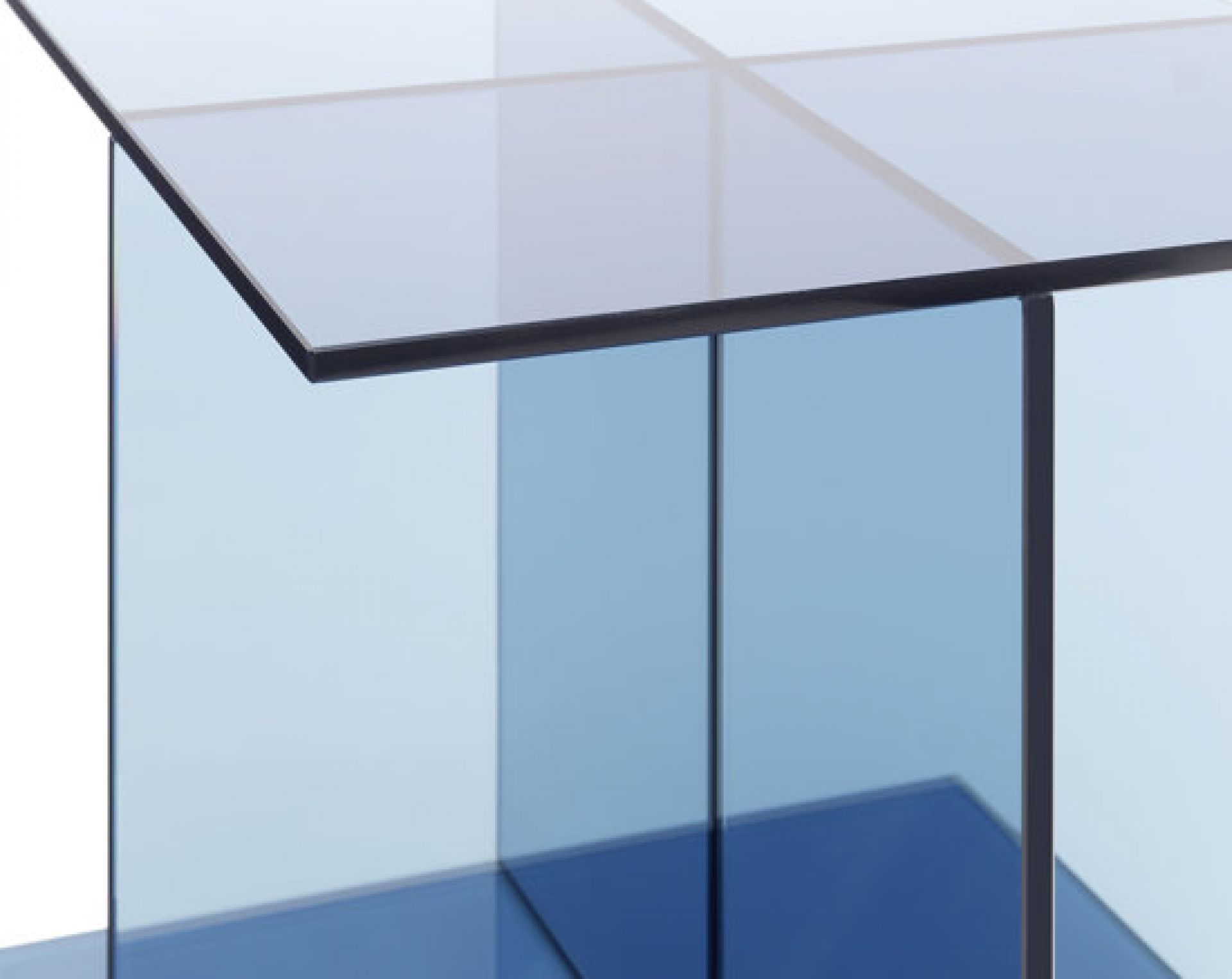 CT08 Vier Beistelltisch von Philipp Mainzer dunkelblau e15