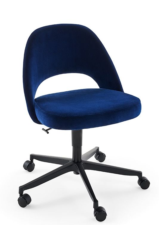 Blauer Saarinen Relax Konferenzstuhl von Knoll International mit 5-Stern Drehfuß und Rollen. Bürostuhl ohne Armlehne.