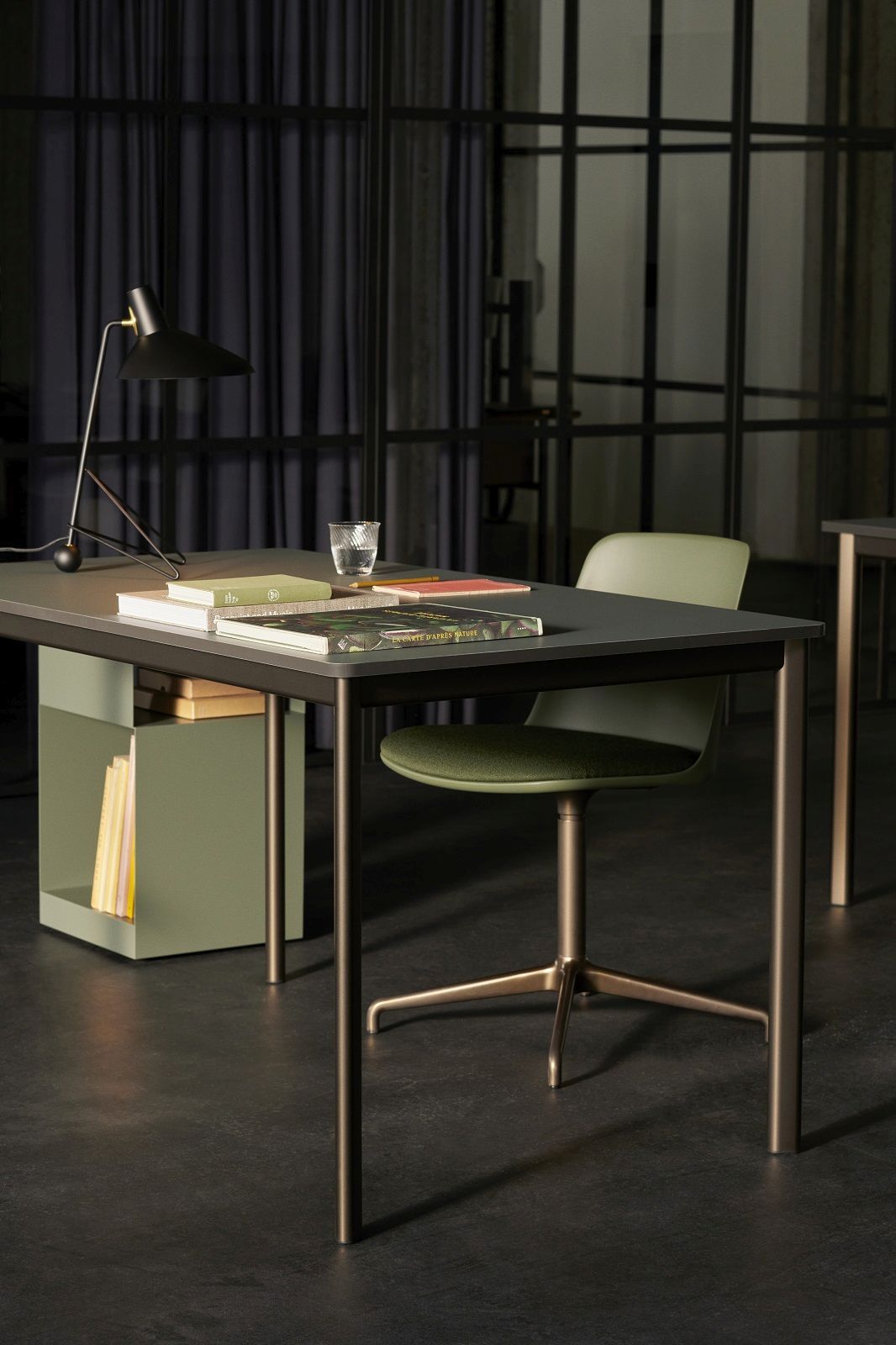 Tripod HM9 Table lamp Tischleuchte AndTradition