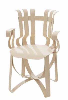 Hat Trick Stuhl mit Armlehnen von Knoll International, helles Holz, modernes Design.