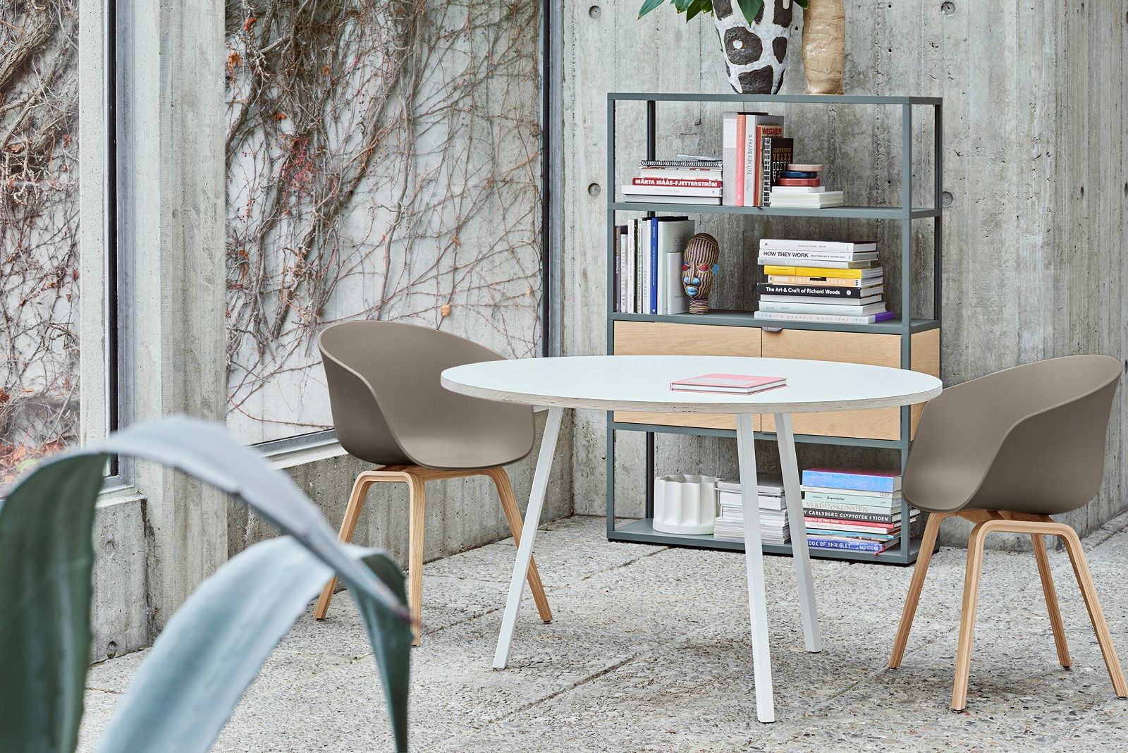 Loop Stand Table Round Tisch / Esstisch Ø105 Hay