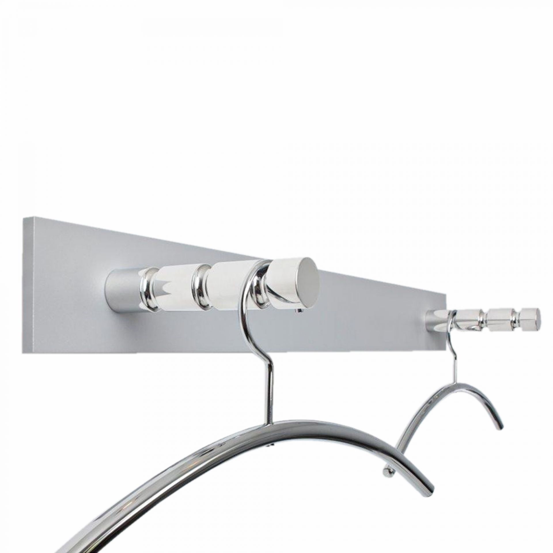Hangon Wandgarderobe von Cascando: Silberne Garderobenleiste mit zwei Kleiderbügeln aus Chrom. Moderne Wandaufhängung.