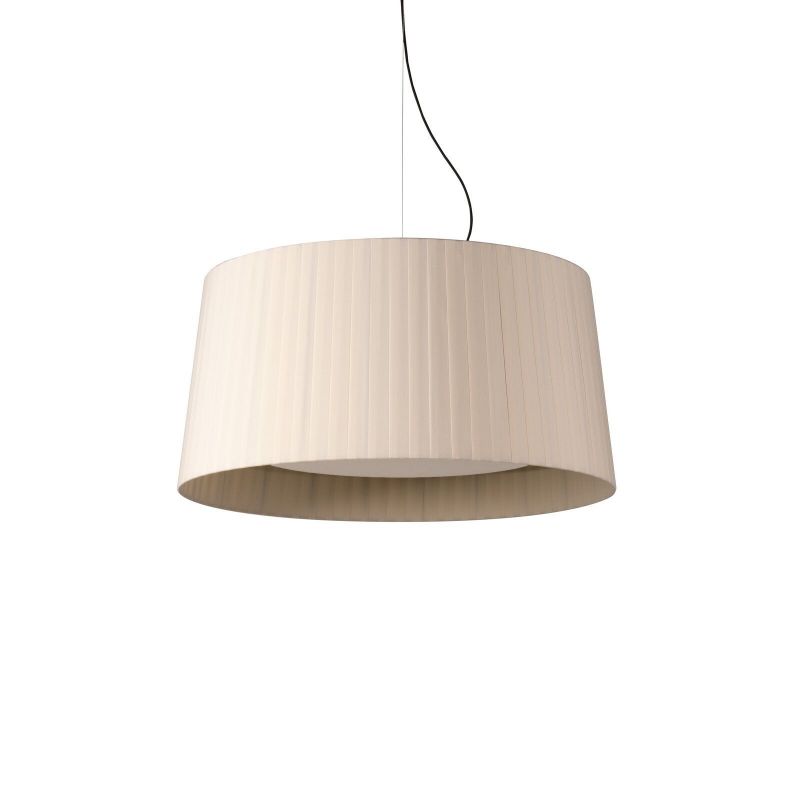 GT7 Santa & Cole Pendelleuchte mit plissiertem, beigem Lampenschirm und schwarzem Kabel.