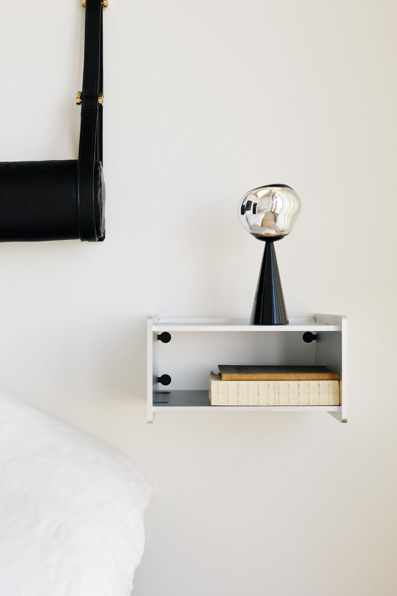 Melt Portable LED Tischleuchte Silber Tom Dixon