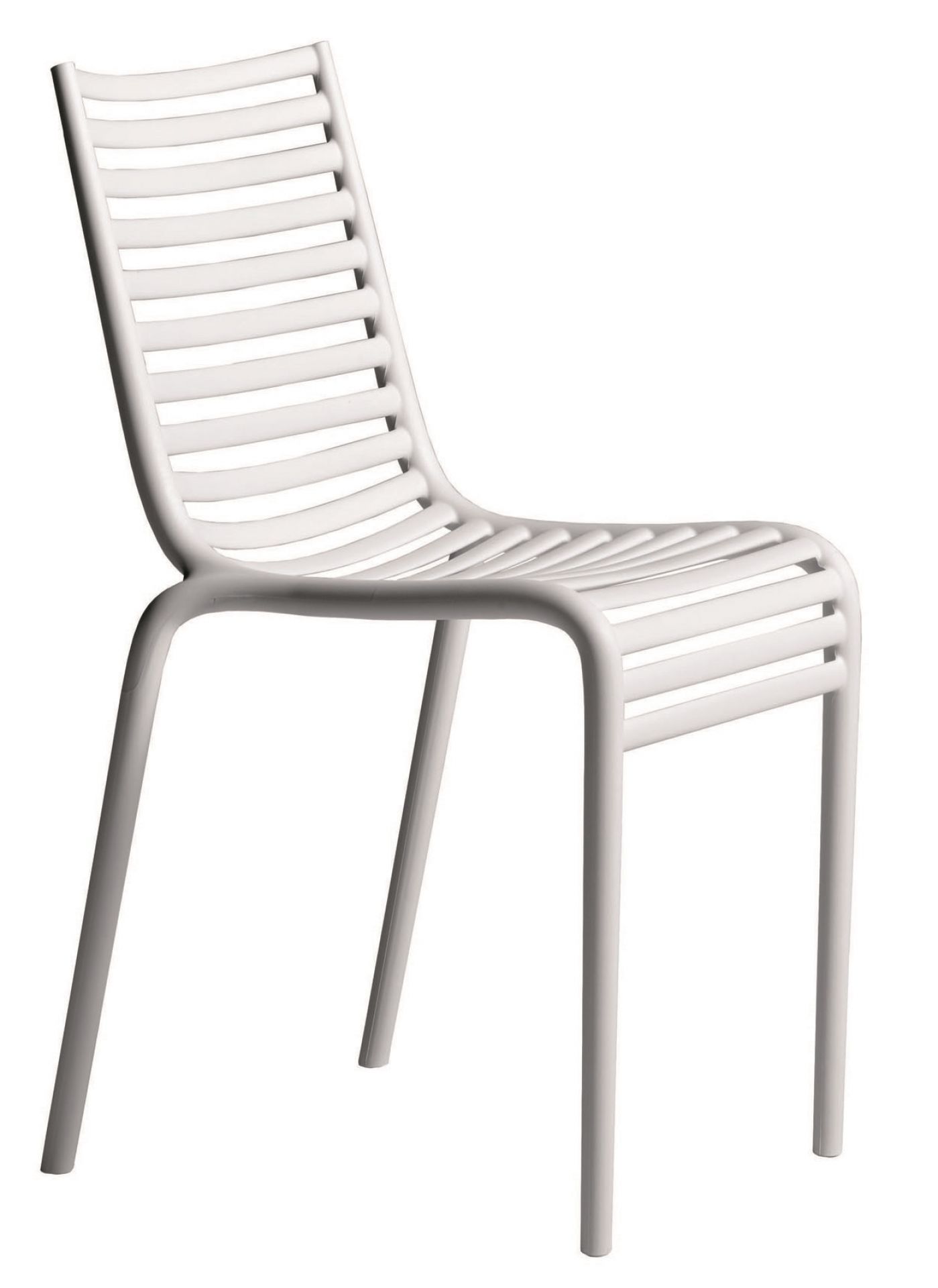 Weißer Pip-e Stuhl von Driade: Moderner Designstuhl mit horizontalen Streben und vier Beinen.