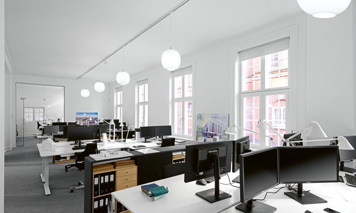 NJP Tischleuchte Louis Poulsen