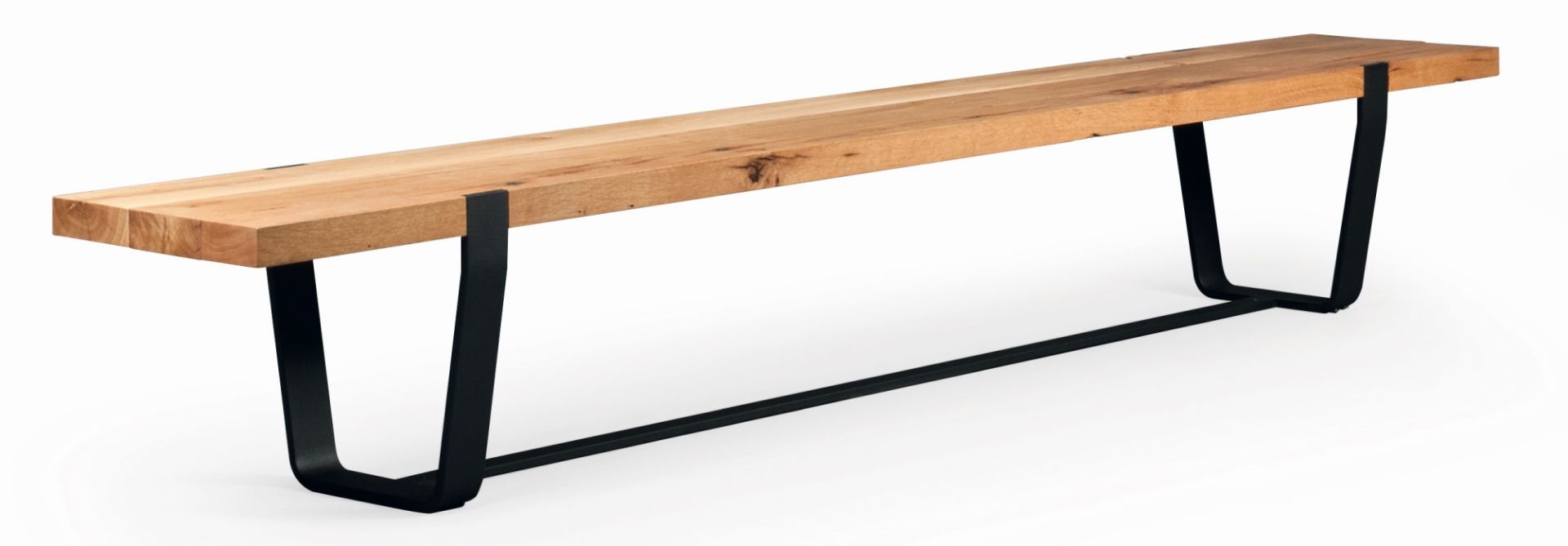 BB 12 Clamp Bank aus Nussbaumholz mit schwarzem Metallgestell, modernes Design für Esszimmer und Wohnbereich.