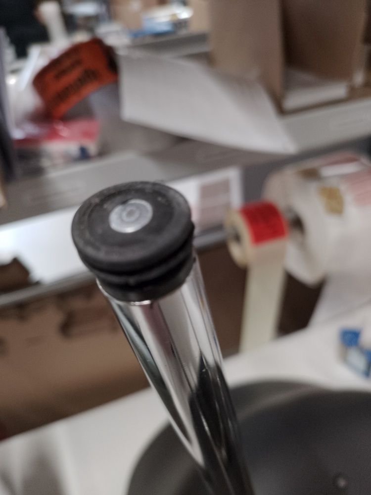 About A Chair AAC26 / AAC 26 Stuhl CHROM / SCHWARZ 2.0 Hay MÄNGELEXEMPLAR