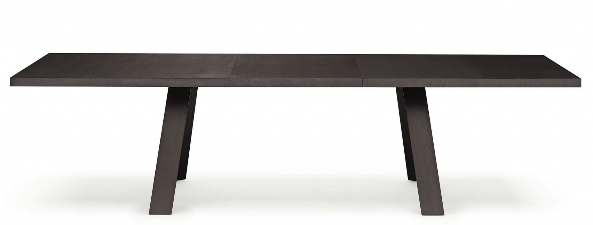 Tadeo Tisch von Walter Knoll: Moderner Esstisch aus dunklem Holz mit geraden Linien.