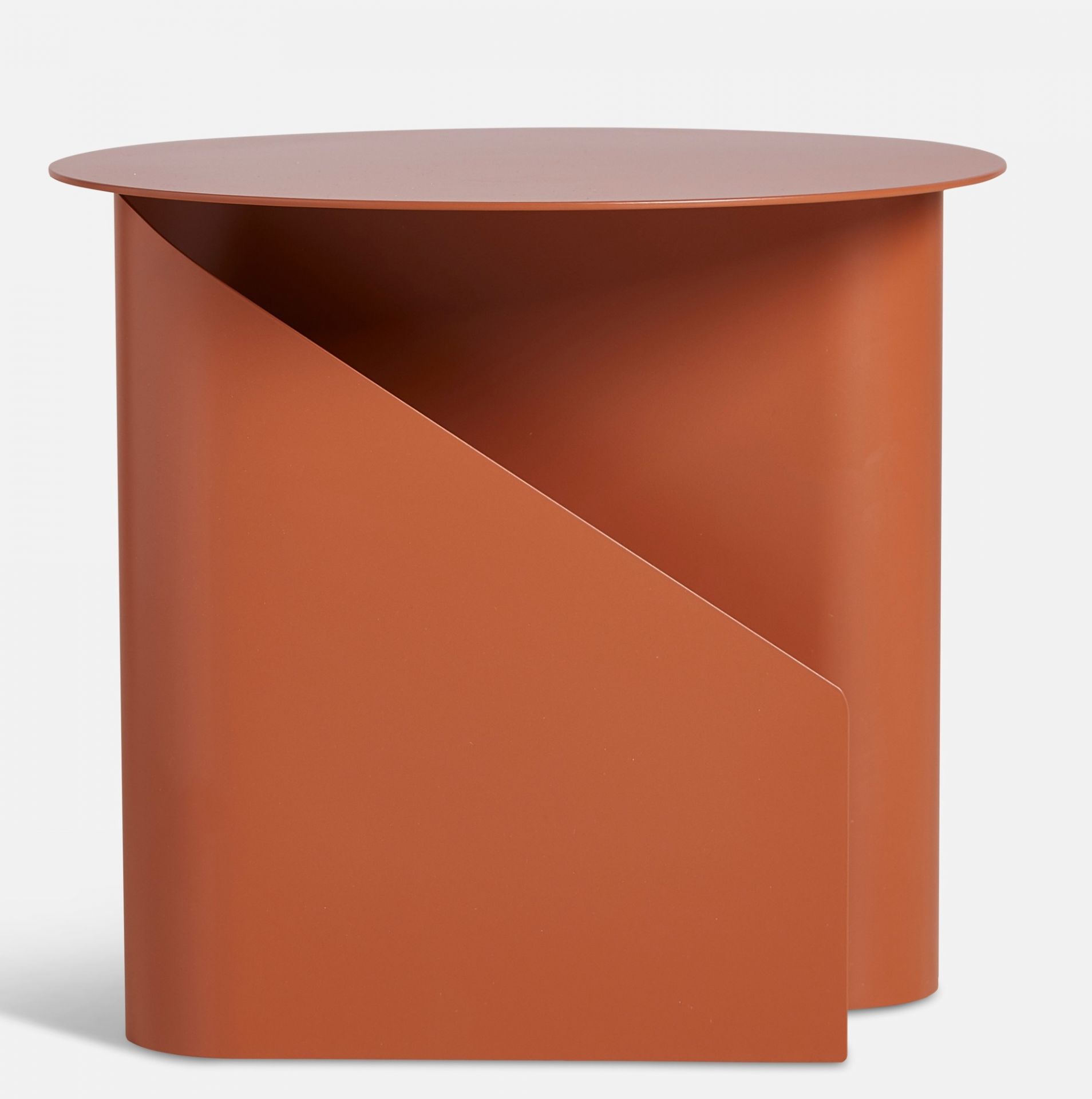 Sentrum Beistelltisch in Orange von Woud: Moderner, minimalistischer Tisch für Wohnzimmer und Schlafzimmer.