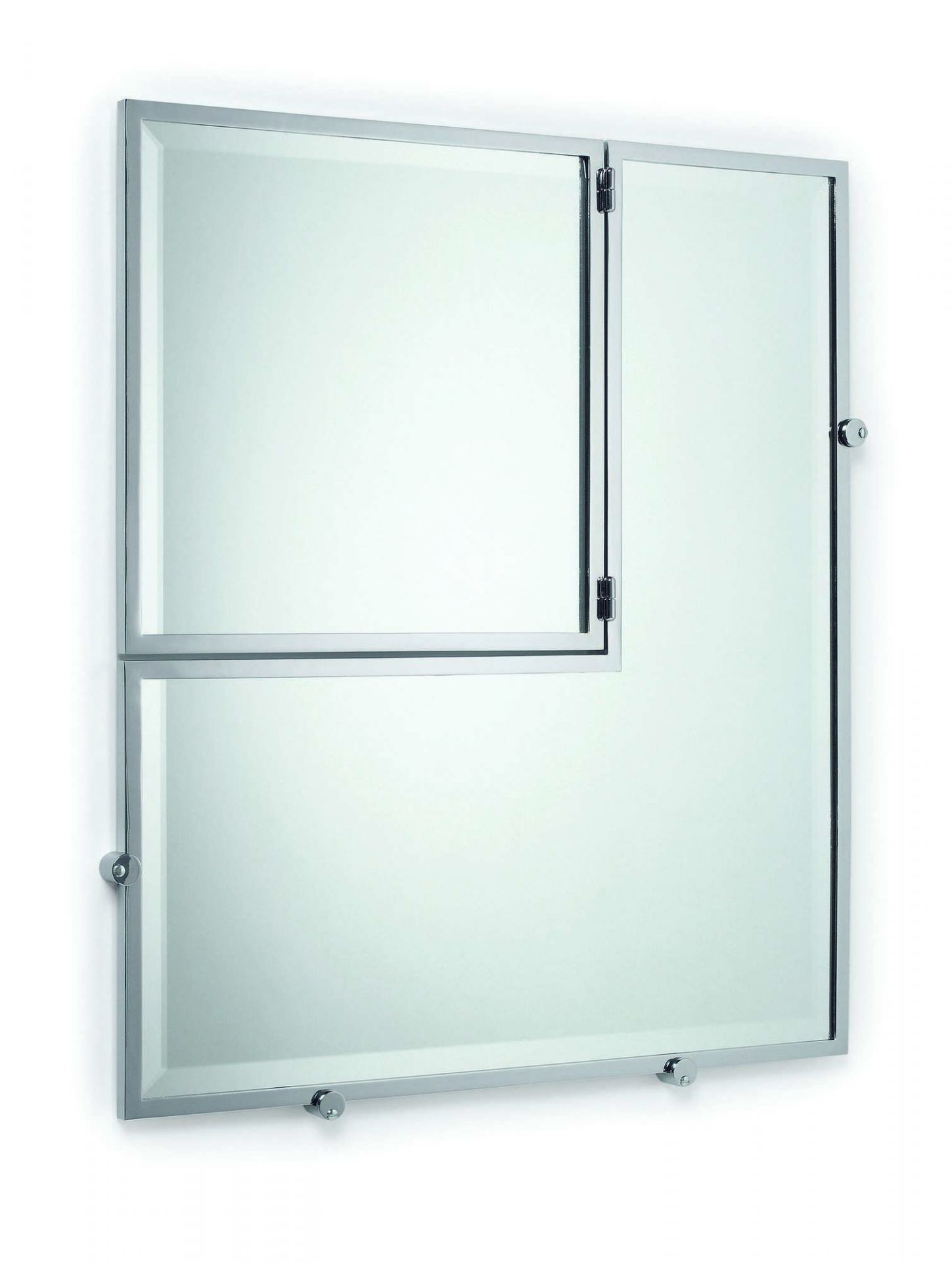 Castellar Wandspiegel von ClassiCon mit asymmetrischem Design und verchromtem Rahmen, ideal für moderne Badezimmer.