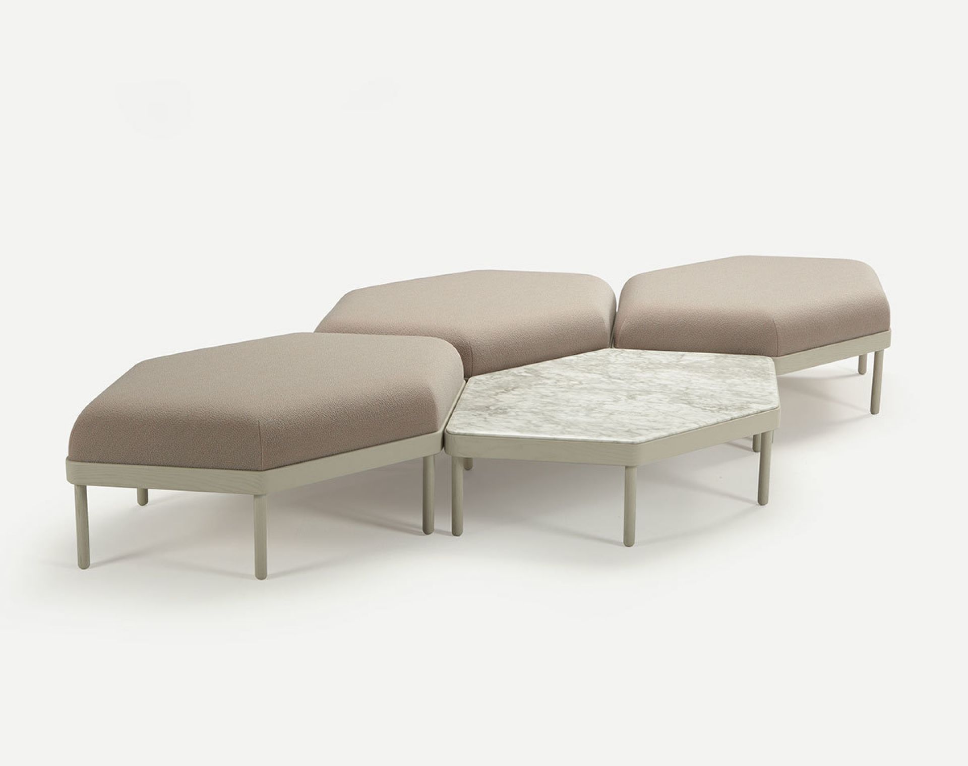 Mosaico Sitzbank von Sancal: Modulare Polsterbank mit Marmortisch, beige, für modernes Wohnen.