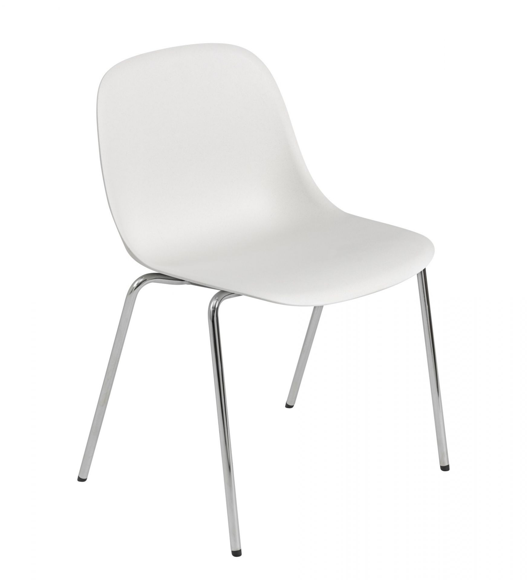Weißer Fiber Chair Stuhl von Muuto mit verchromtem A-Gestell, moderner Designstuhl für Esszimmer und Büro.