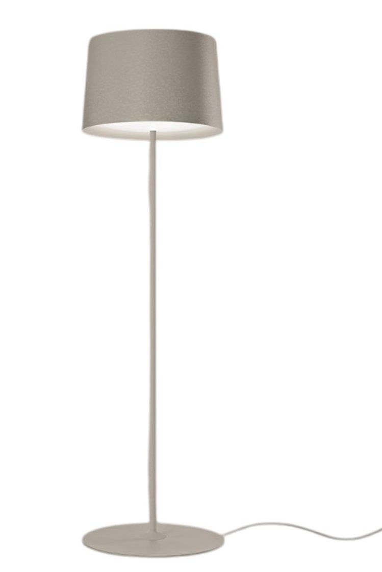 Twiggy Lettura Stehleuchte von Foscarini in Beige: Moderne Bodenleuchte mit zylindrischem Lampenschirm für Wohnzimmer.