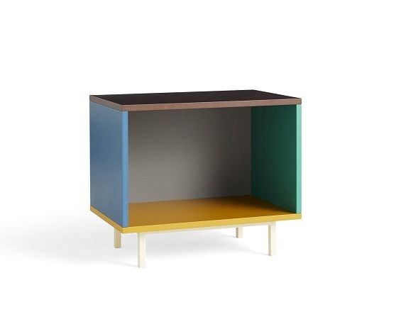 Farbenfroher Hay Colour Cabinet S Schrank mit blau, grün, gelb und braun.