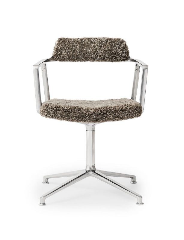 Vipp Curly Stuhl: Drehstuhl mit grauem Curly-Bezug und silberfarbenem Metallgestell. Bürostuhl mit Gleitern.