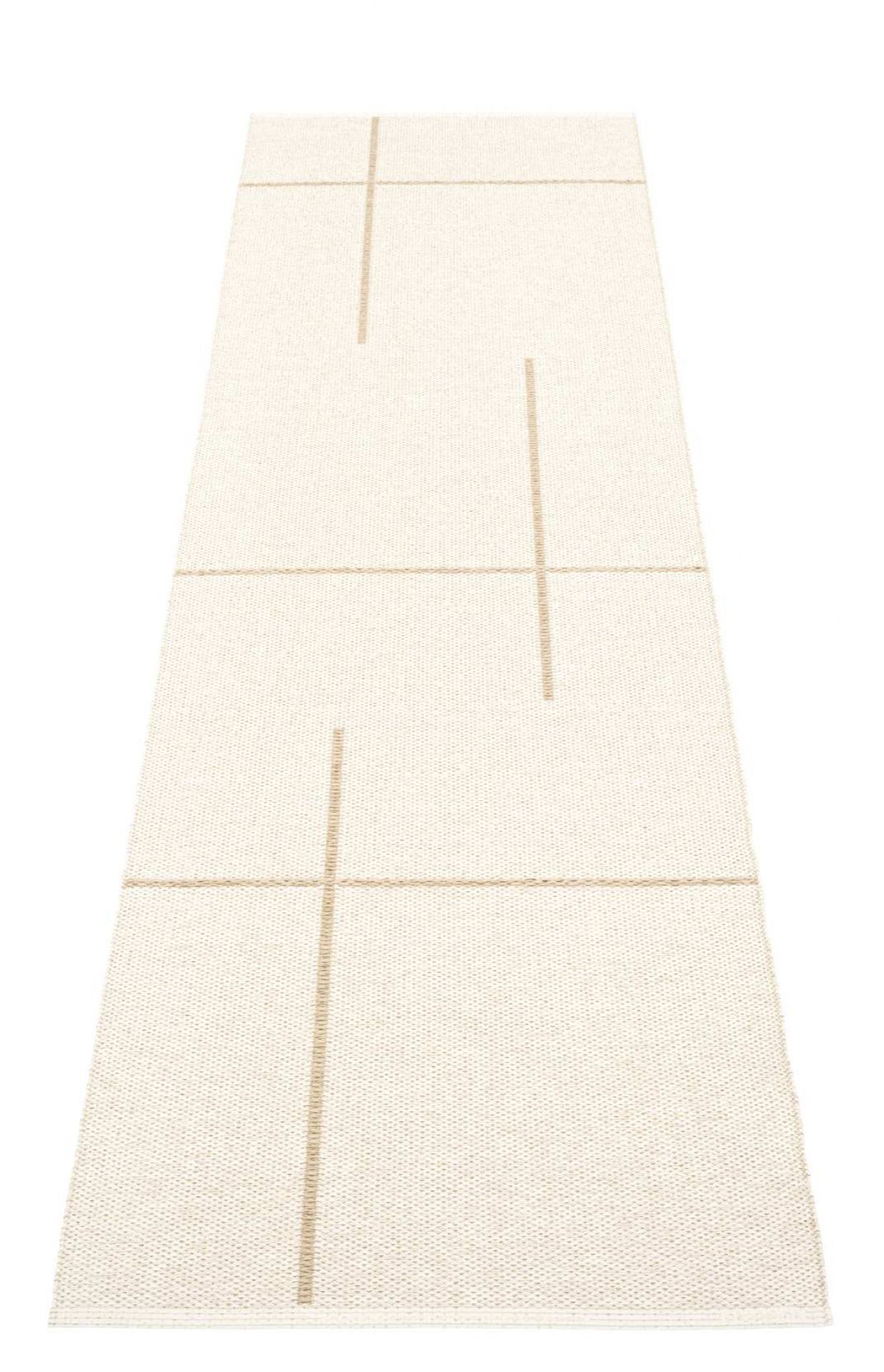 Fred Teppich von Pappelina, Kunststoffteppich in Beige mit grafischem Muster, 70x270 cm, für Innenräume.