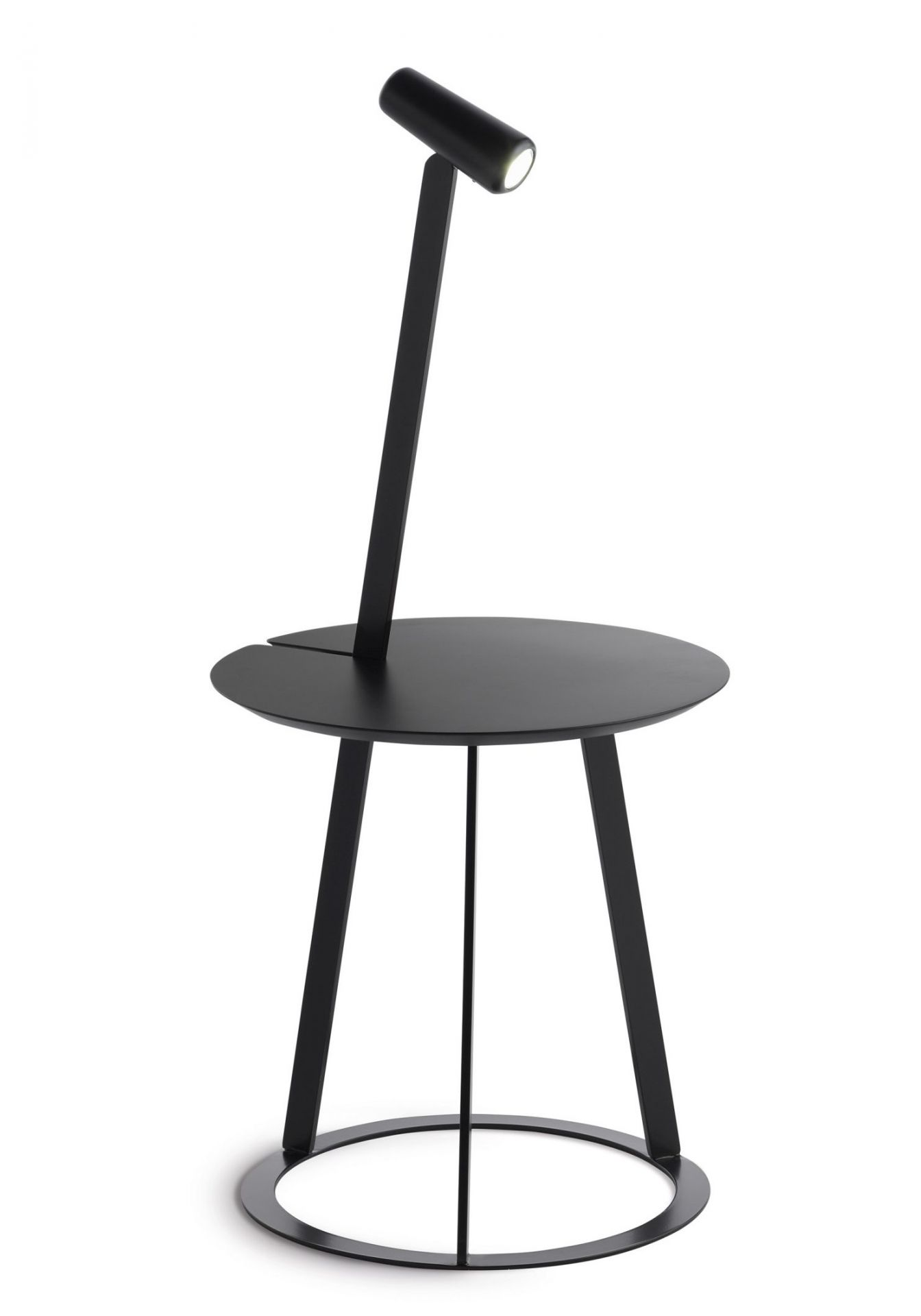 Schwarzer Albino Torcia Beistelltisch von Casamania Horm mit integrierter Lampe und rundem Fuß.