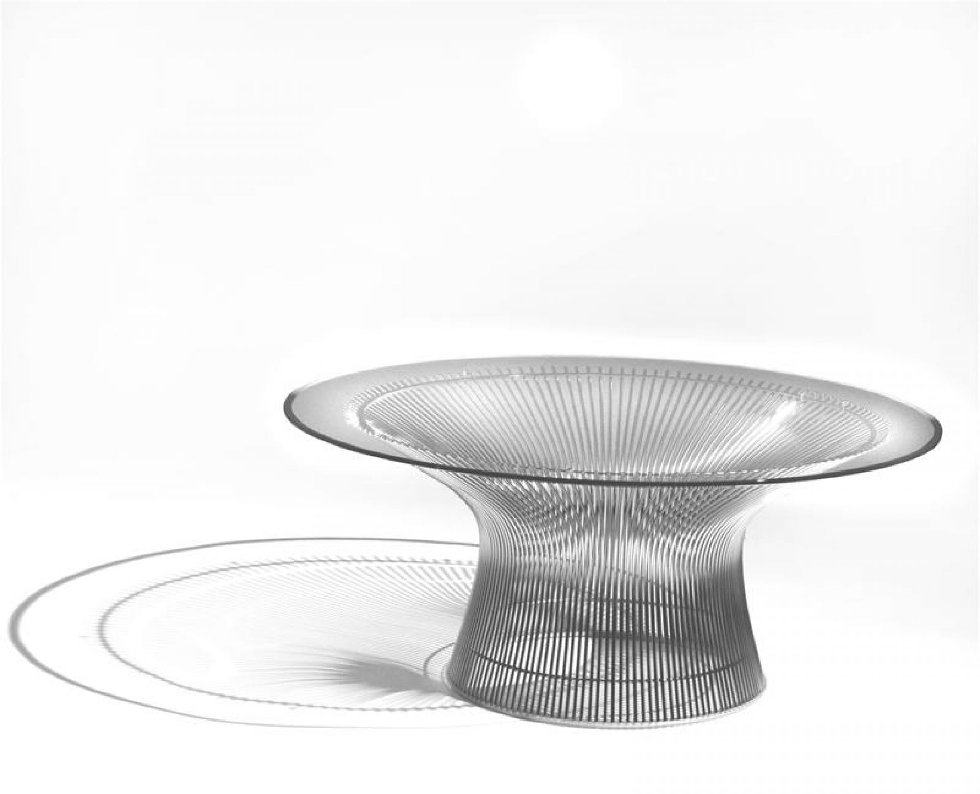 Platner Beistelltisch von Knoll International, moderner Couchtisch mit transparentem Glas und filigranem Drahtgestell.