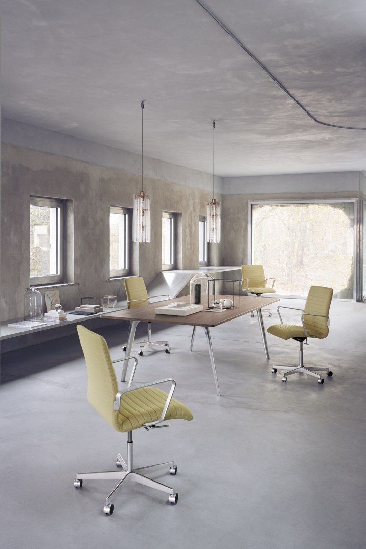 Pluralis Tisch Fritz Hansen