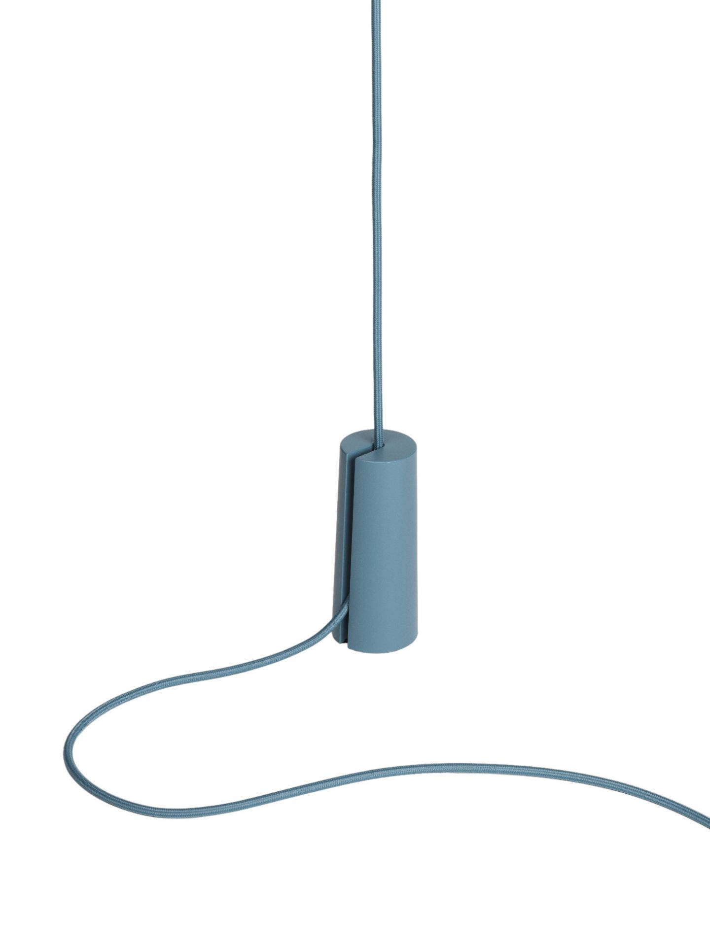 Detailaufnahme: Kabel und Aufhängung der blauen Skynest Motion Stehleuchte von Flos.