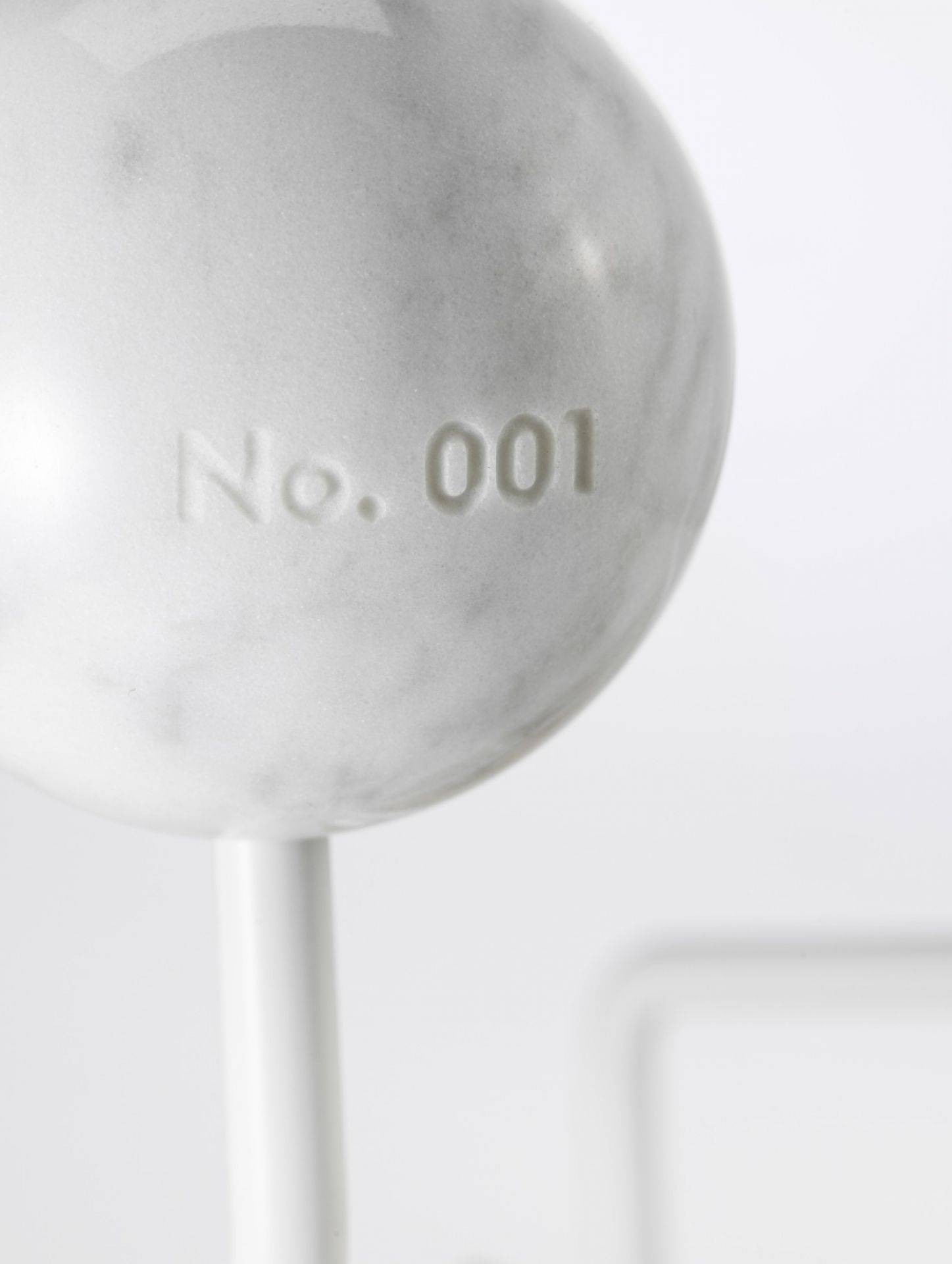 Eames Hang it all Garderobe Marmor Vitra LIMITED EDITION