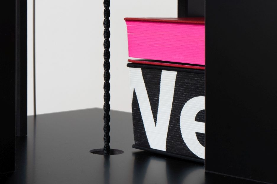 Buchstabler Bücherturm, DVD-Regal Nils Holger Moormann