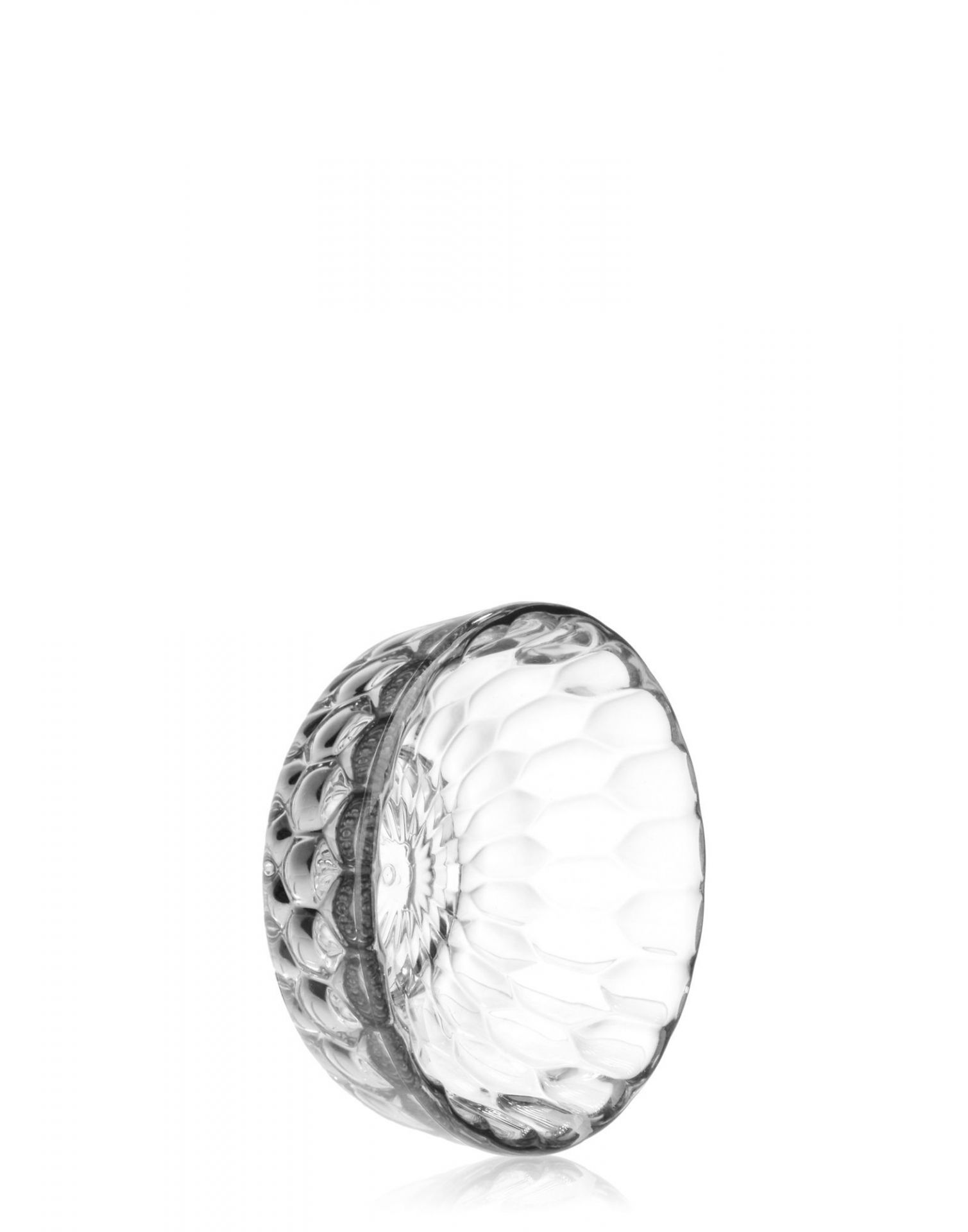 Nahaufnahme des glasklaren Jellies Garderobenhakens von Kartell mit facettenreicher Oberfläche.