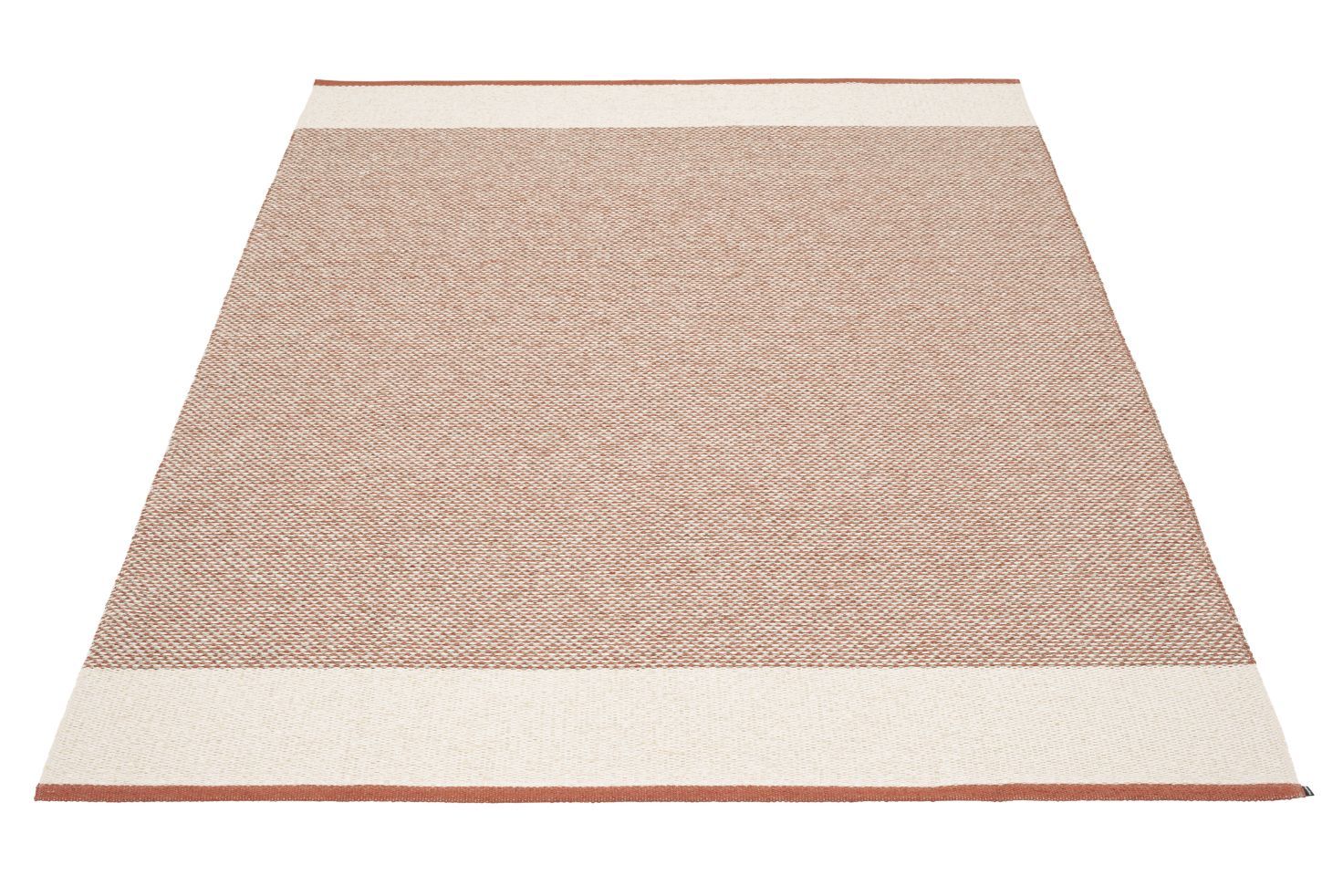 Edit Teppich von Pappelina, 140x200 cm, in Braun- und Beigetönen mit schlichtem, modernem Design.