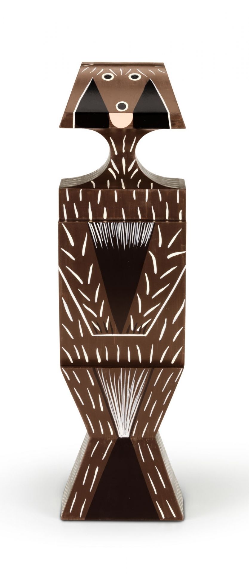 Holzfigur Hund groß, Vitra Wooden Doll, dekoratives Hunde-Designobjekt aus Holz, braun mit weißen Akzenten.