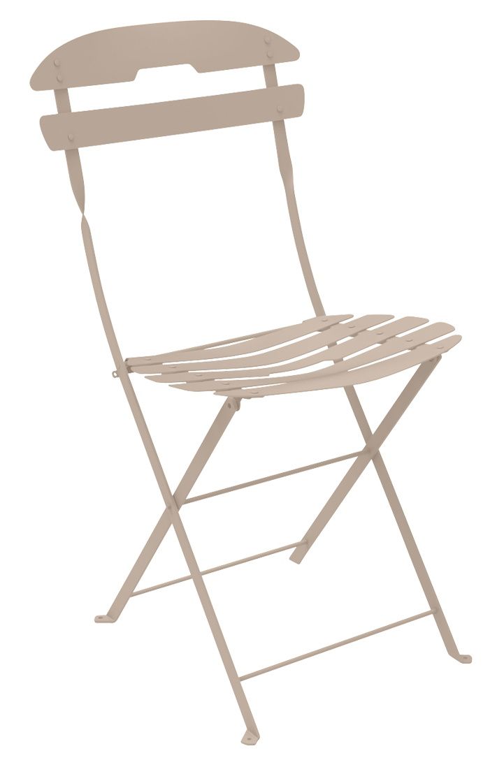 La Môme Klappstuhl von Fermob, Outdoor Stuhl aus Metall in Beige. Gartenmöbel für Balkon.